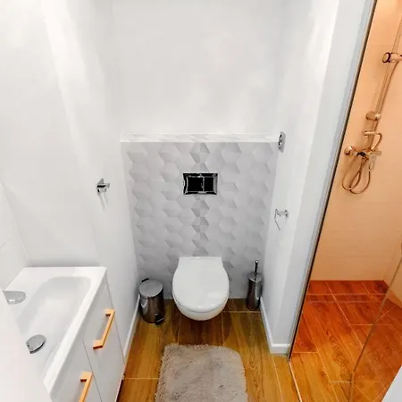 Saskie Apartment *
